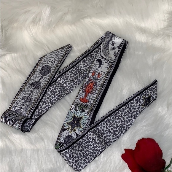 Lobster Scarf Twilly Tie​​ - Picture 1 of 5